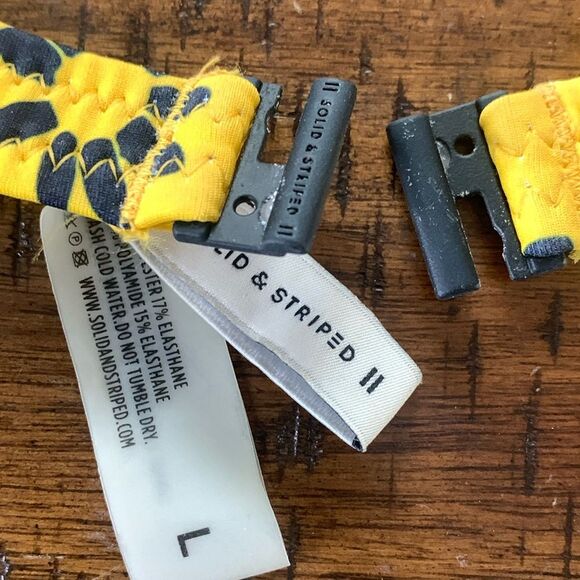 Revolve Solid & Striped Floral Bikini Top Swim Underwire Yellow Black Red Large - Picture 11 of 12